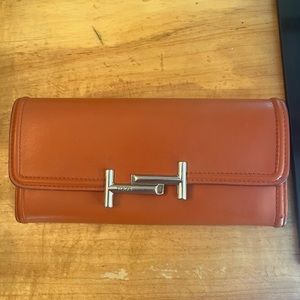 Tods long Wallet-Pre loved !